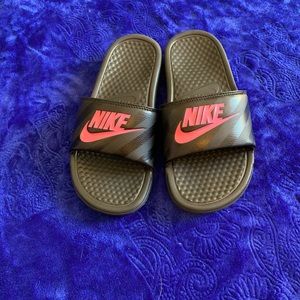 Nike slides size small